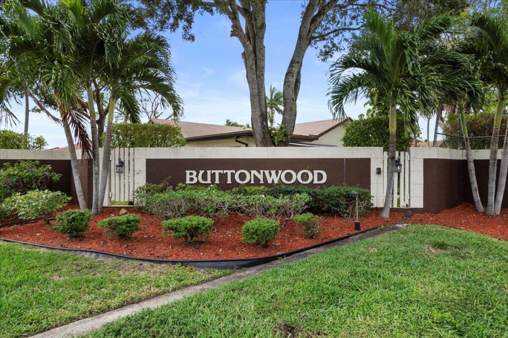 Buttonwood Entrance